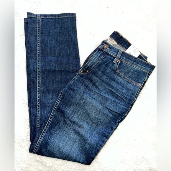 NWT Duluth Trading Duluthflex daily denim slim leg jeans - Size 10 - G11 - Picture 1 of 3